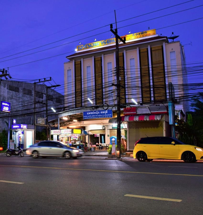 Charoen Apartment Hotel Trang Eksteriør billede